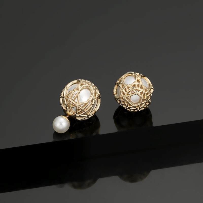 chr1st1an D10r earrings